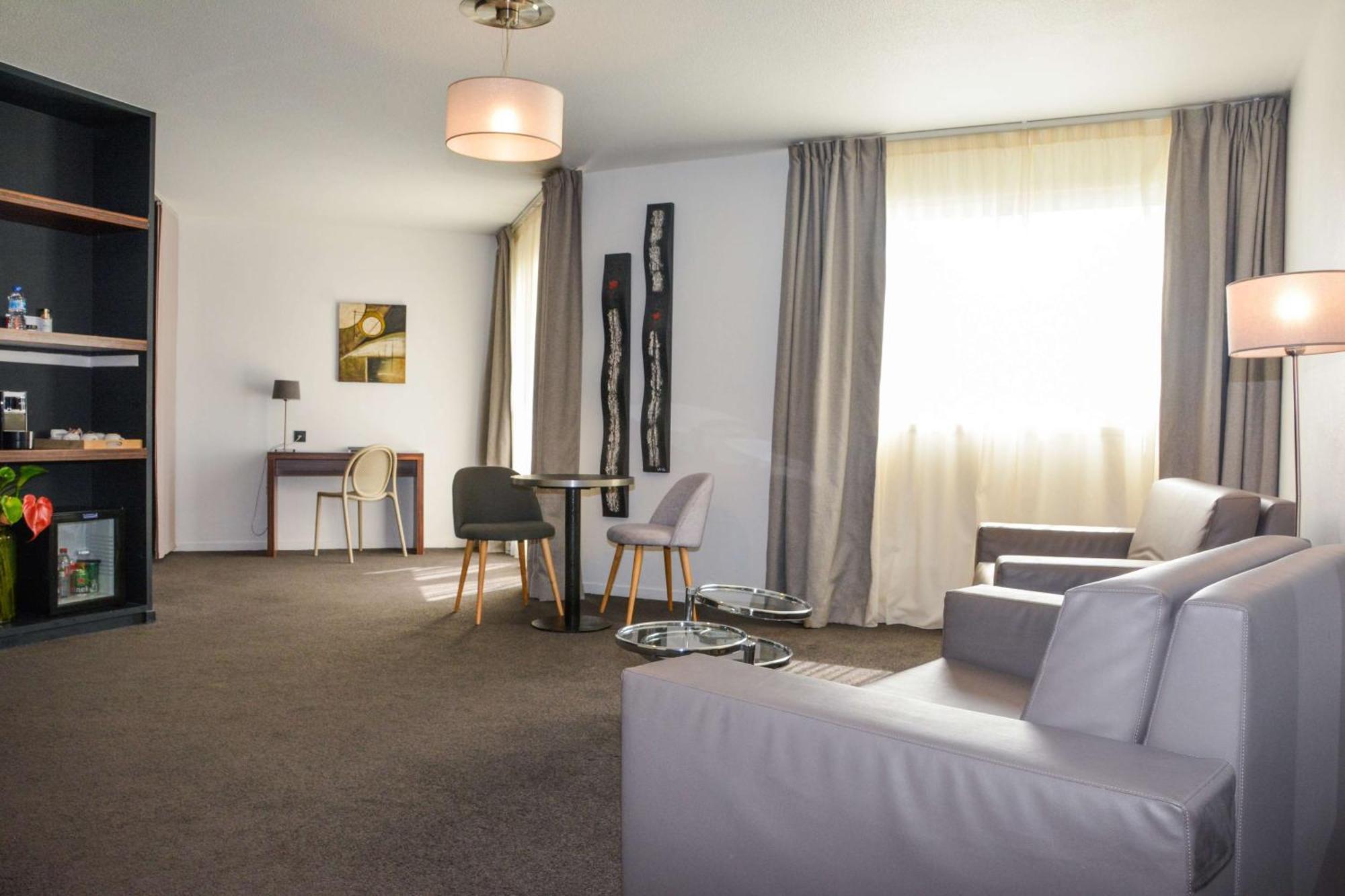 Best Western Plus La Marina Сен-Рафаэль Экстерьер фото