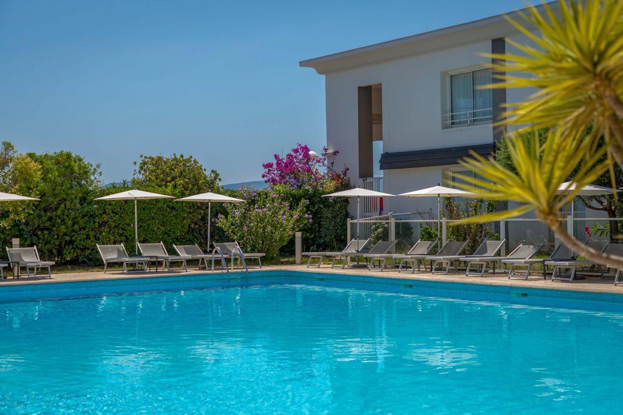 Best Western Plus La Marina Сен-Рафаэль Экстерьер фото